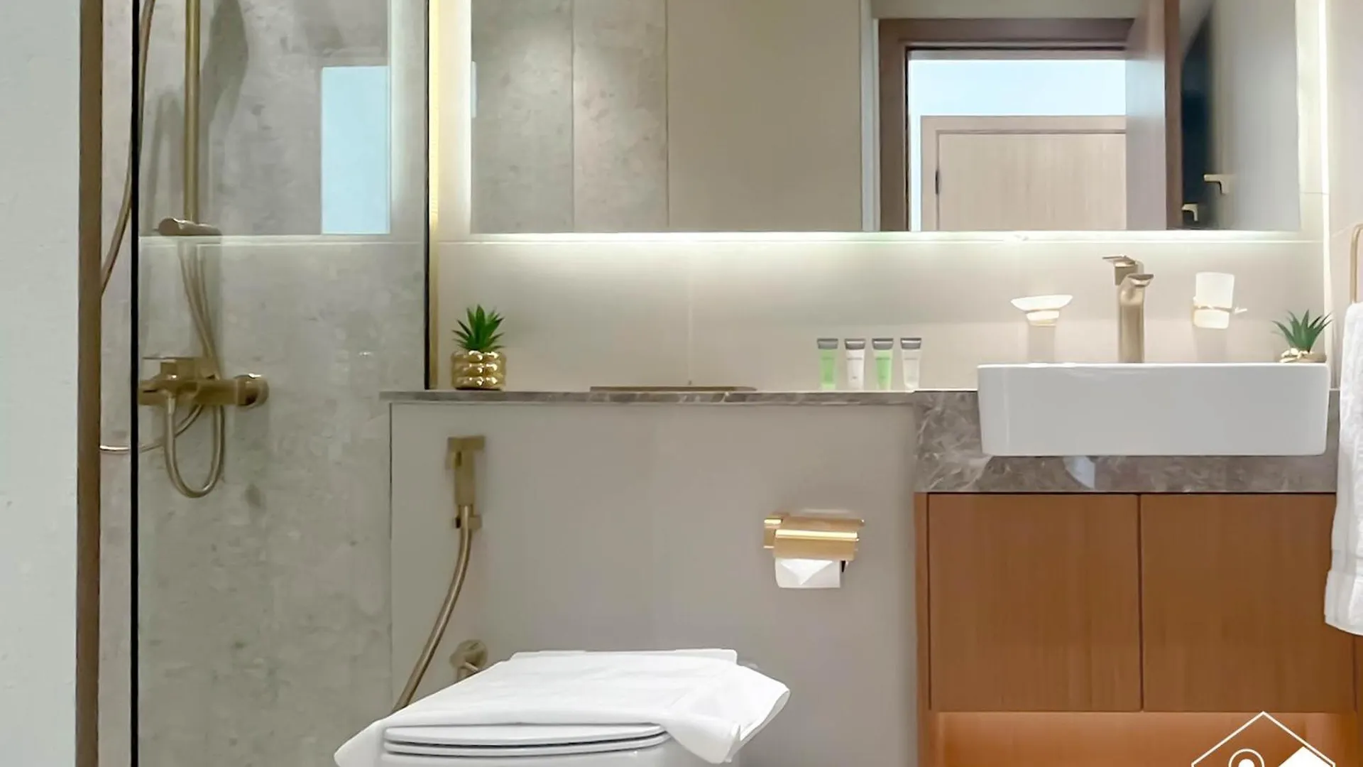 Apartment Bright And Modern 1Br Binghatti Amber With City View Dubai